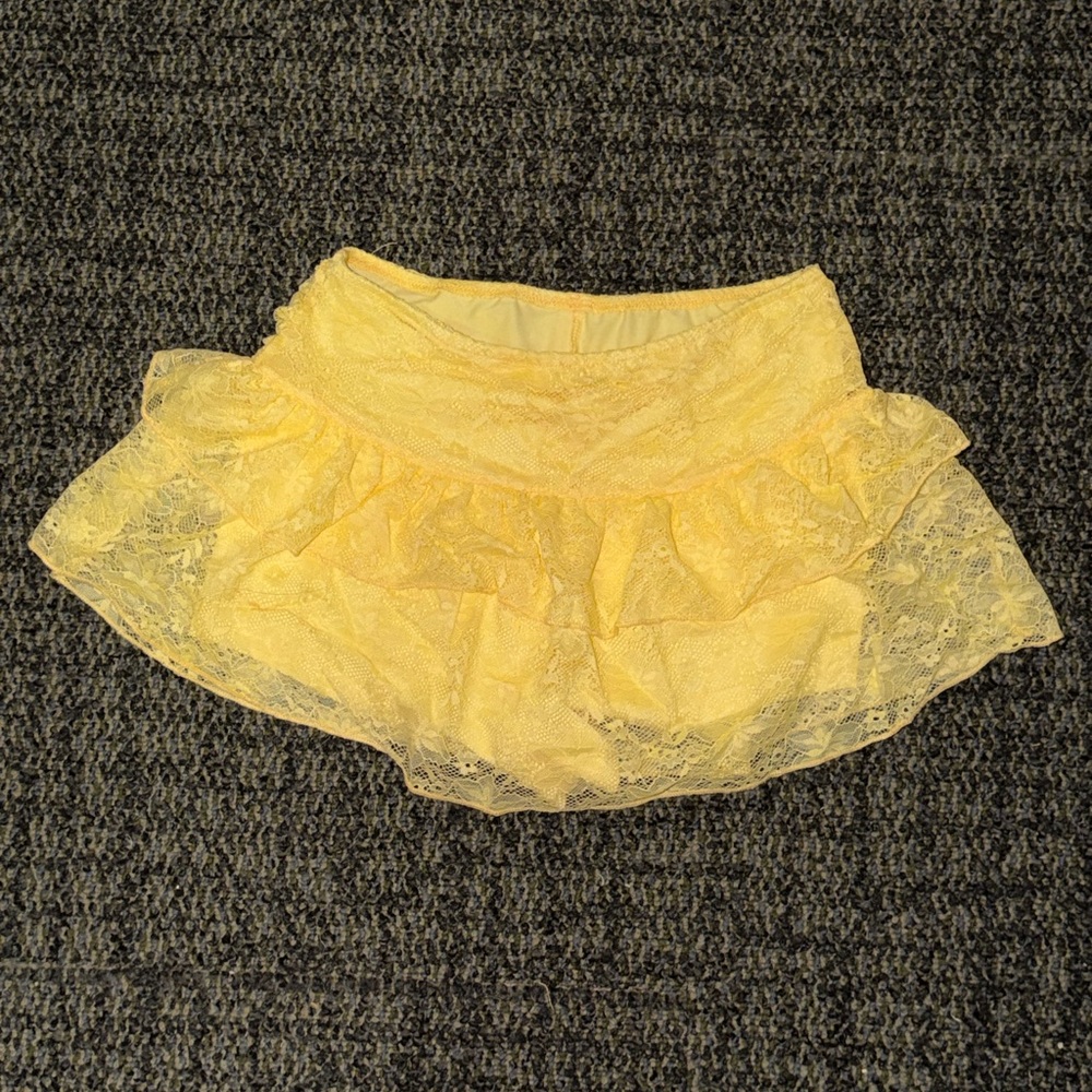 Lace Mini Skirt with Shorts Ruffle Skirt Skort - Picture 3 of 6